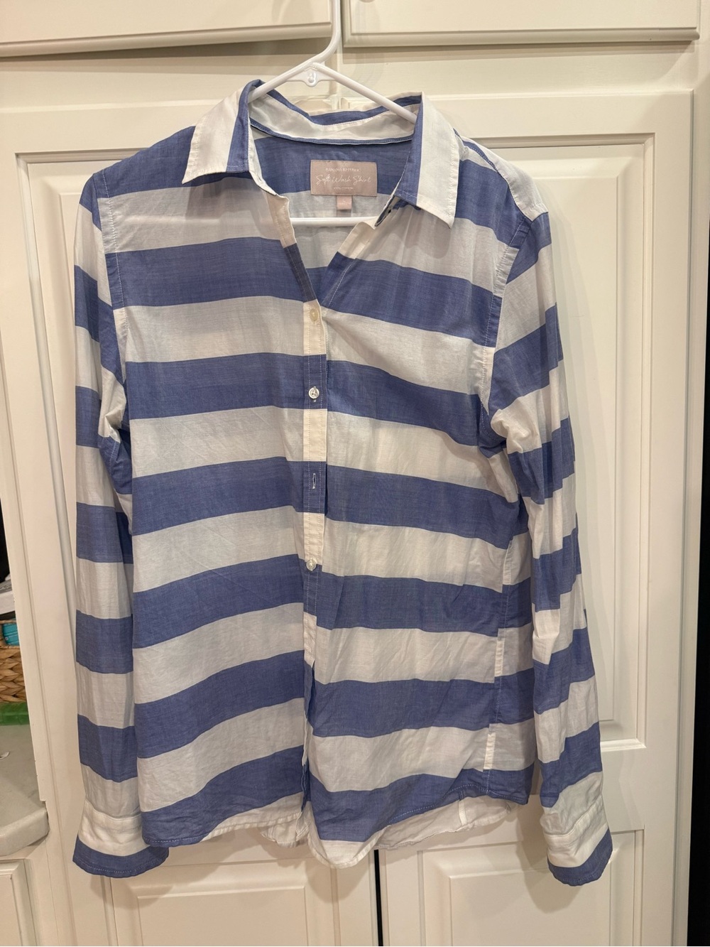 Banana Republic Long Sleeve Soft Wash Shirt in Wide Blue & White stripes.  Sz L